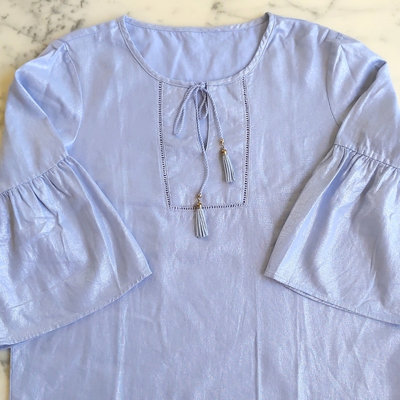NWOT. Ellen Tracy Linen Rayon Sparkle Blouse w/front design & 3/4 flare sleeve. - Picture 4 of 6